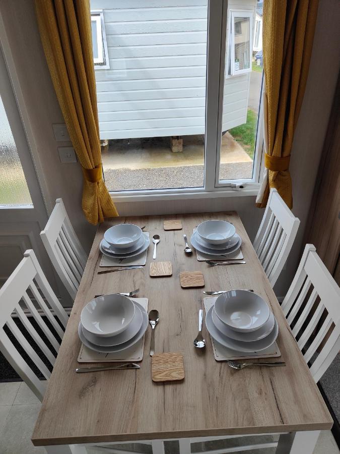 J6 Static Caravan, Fairway Holiday Park แซนดาวน์ ภายนอก รูปภาพ