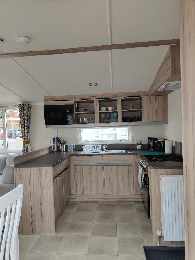 J6 Static Caravan, Fairway Holiday Park แซนดาวน์ ภายนอก รูปภาพ